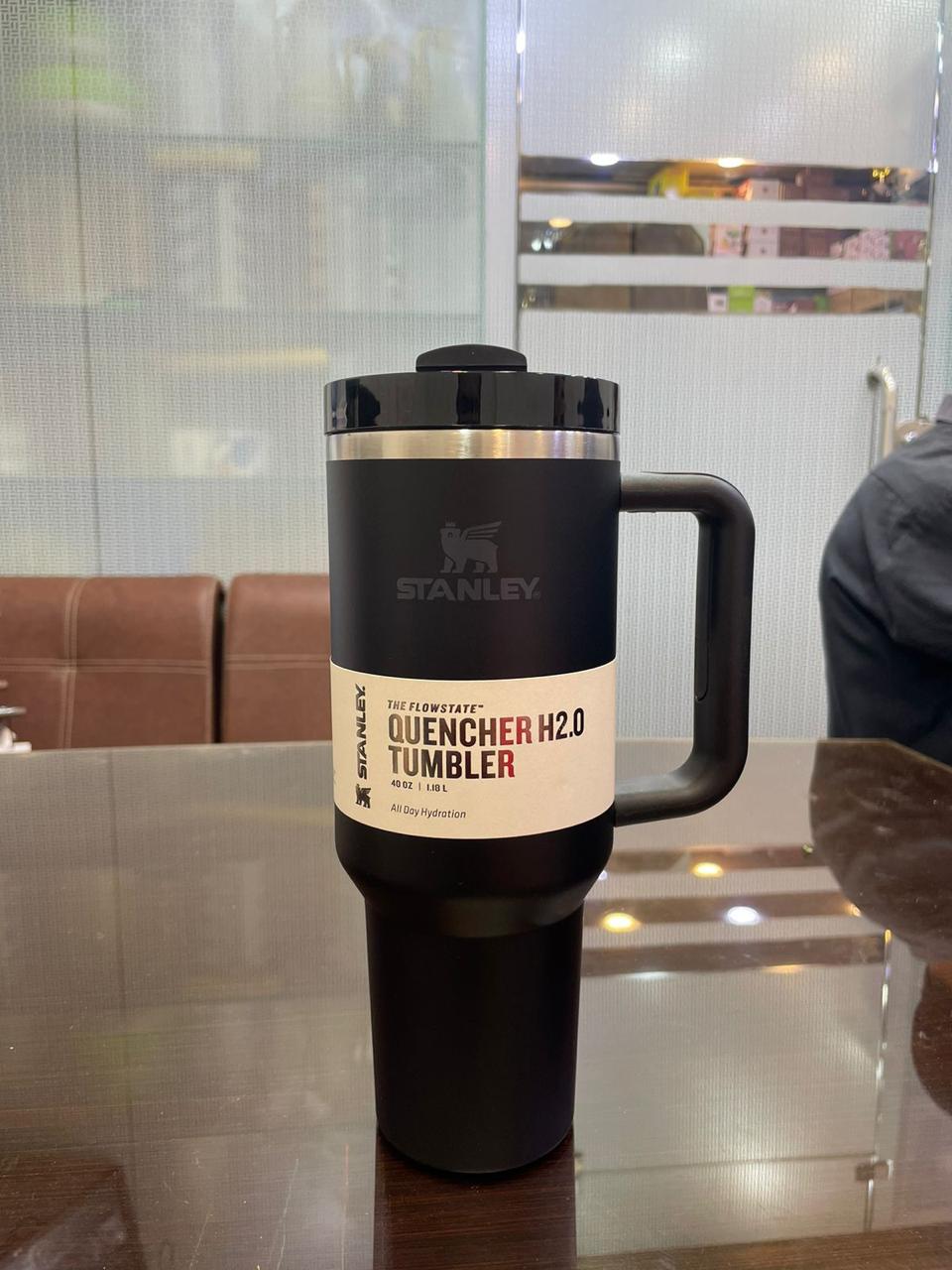 THE STANLEY BLACK QUENCHER H2.0 FLOWSTATE™ TUMBLER | 40 OZ