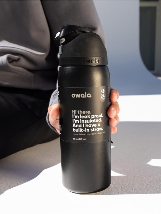 Owala FreeSip 32oz (945ml) β Very Very Dark Black Insulated Stainless Steel Water Bottle