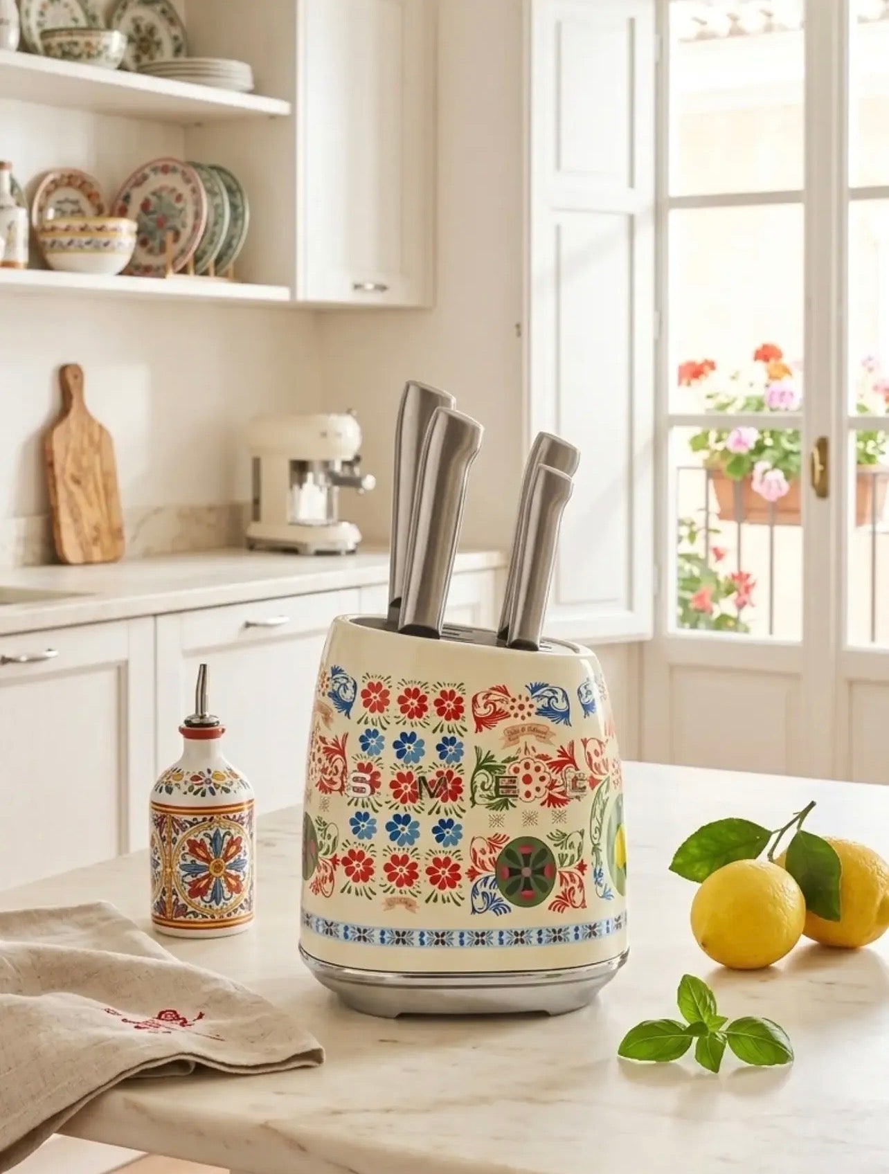 SMEG x Dolce & Gabbana “Sicily Is My Love” 7-Piece Knife Block Set – Cream Sicilian Edition