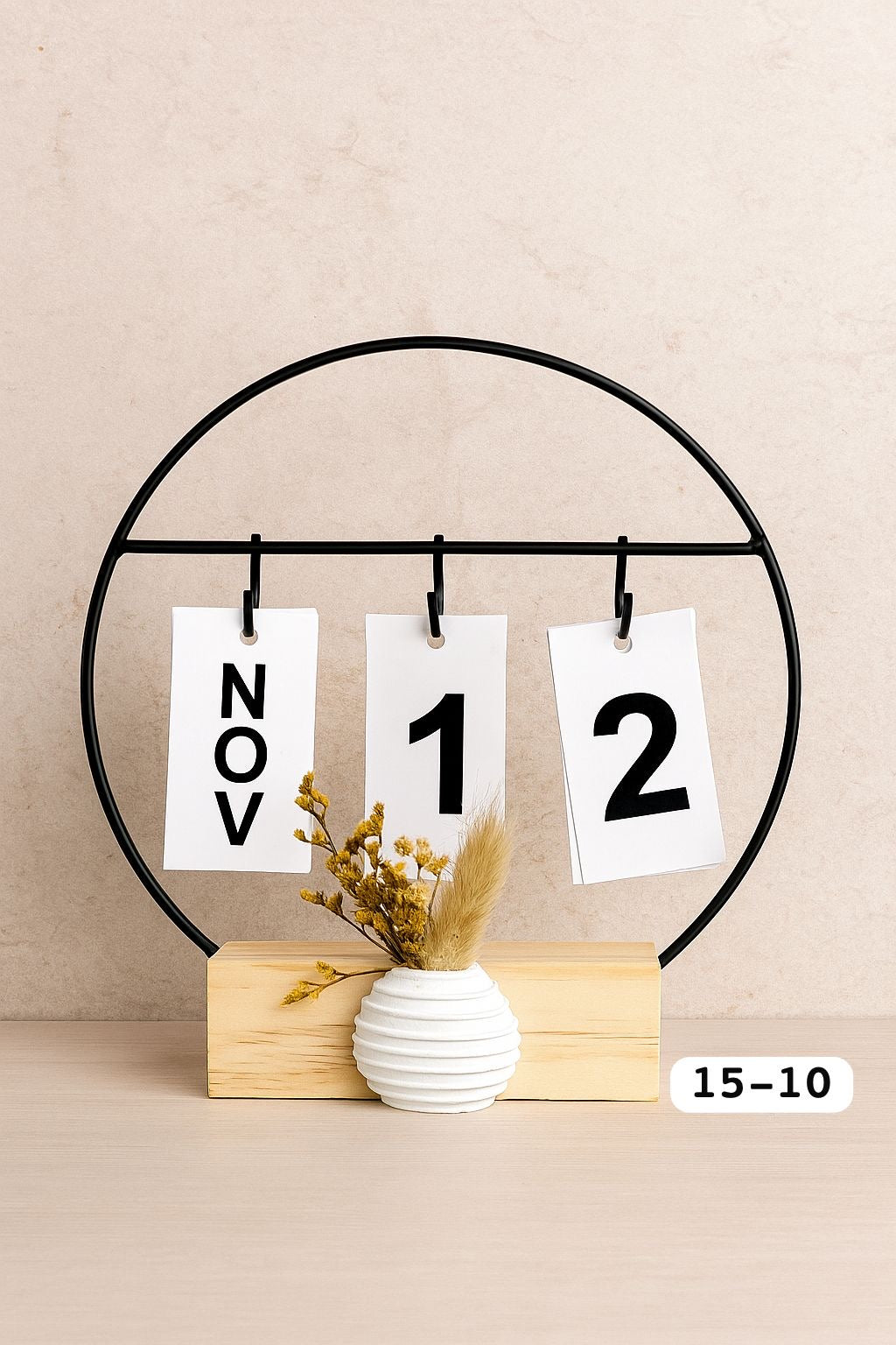 WOODEN EVERYDAY TABLE CALENDAR