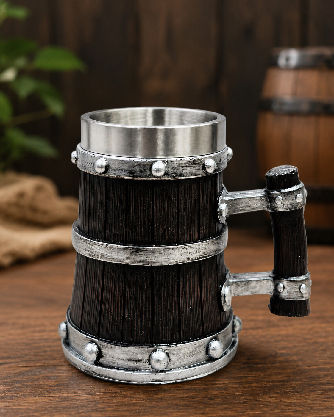 Rustic Viking Beer Mug with Stainless Steel Liner – 500ml Black Wood-Grain Tankard