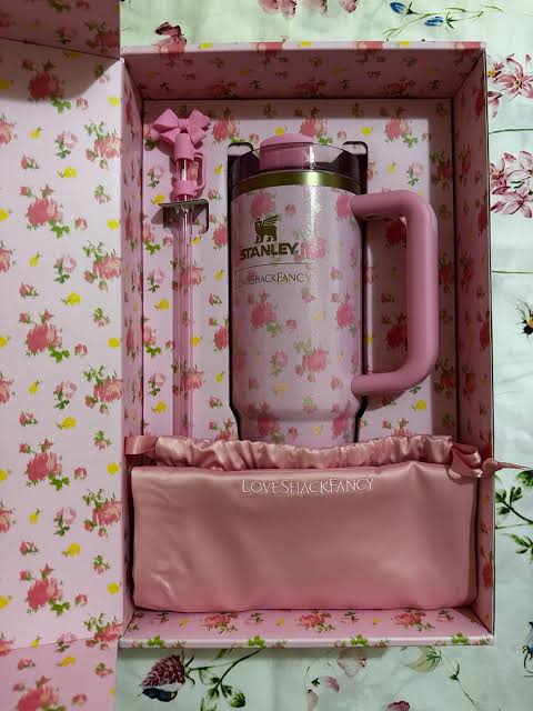 Stanley x LoveShackFancy 40oz Quencher H2.0 FlowState Tumbler | Rosa Beaux Pink