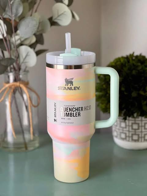 THE STANLEY QUENCHER H2.0 FLOWSTATE TUMBLER | 40OZ SERENE BRUSHSTROKES