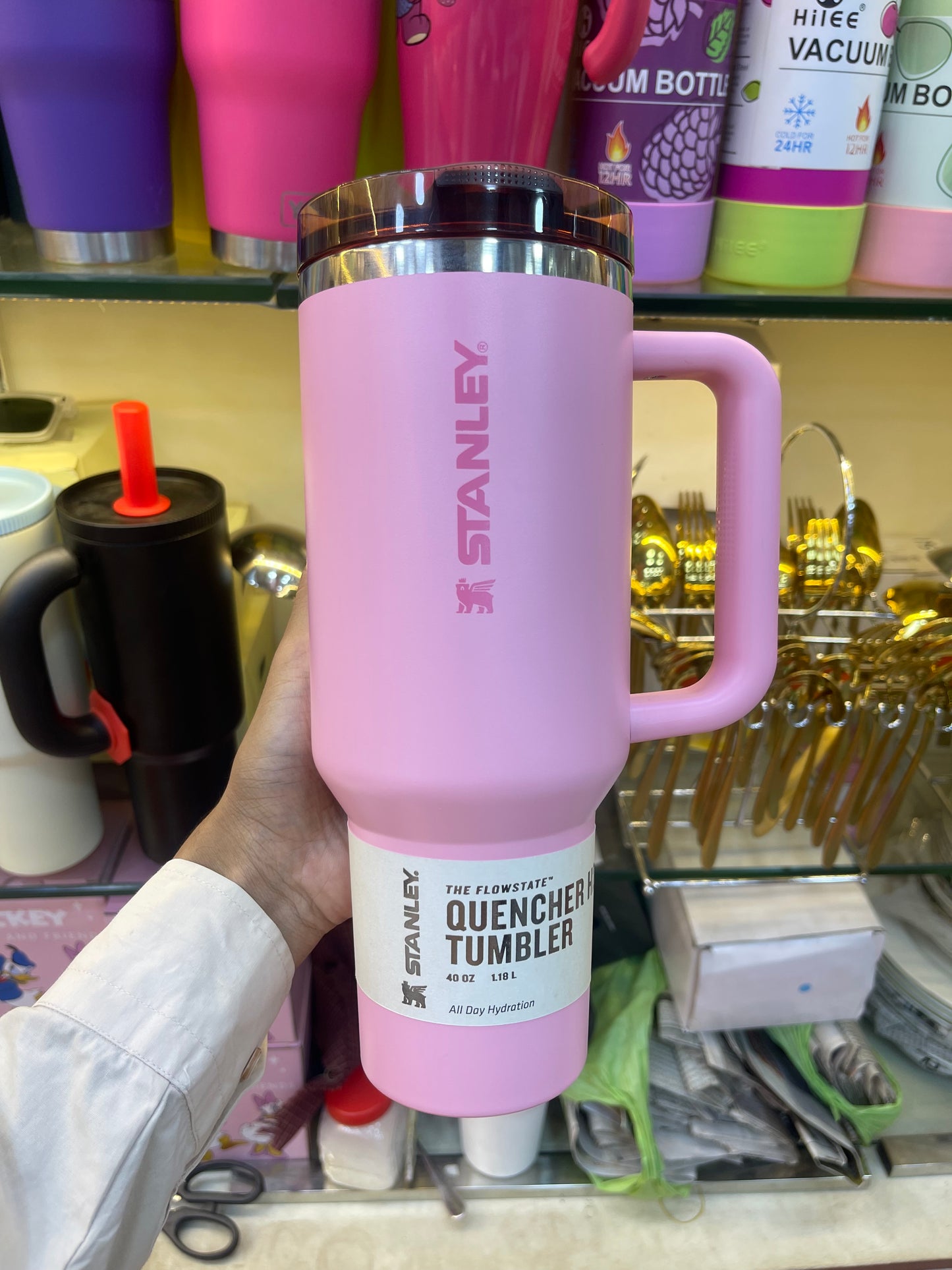 STANLEY QUENCHER PRO-TOUR FLIP STRAW CHERRY BLOSSOM | 40 OZ