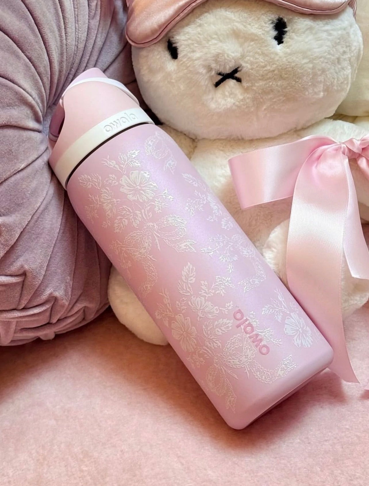 Owala FreeSip 32oz Insulated Stainless Steel Water Bottle – Urban Outfitters Exclusive Pink Ribbon