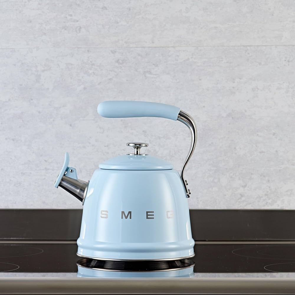 SMEG Retro Stovetop Whistling Kettle – 2.4Q | Blue