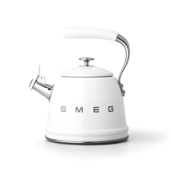 SMEG Retro Stovetop Whistling Kettle – 2.4Q | White