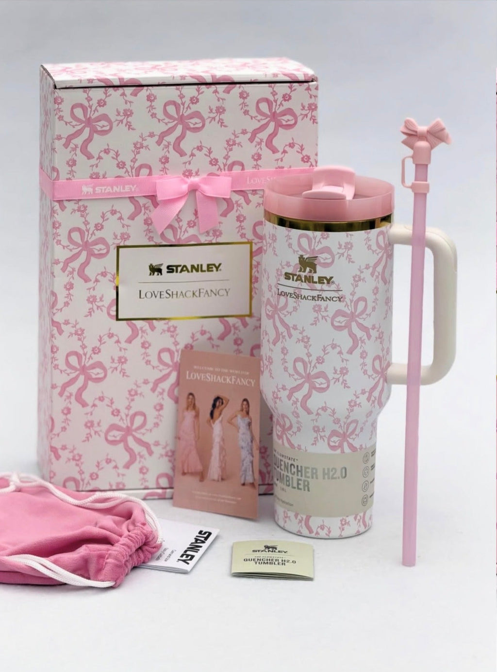 Stanley x LoveShack Fancy Ribbon Rosa Quencher H2.0 FlowState Tumbler | 40oz (Original)