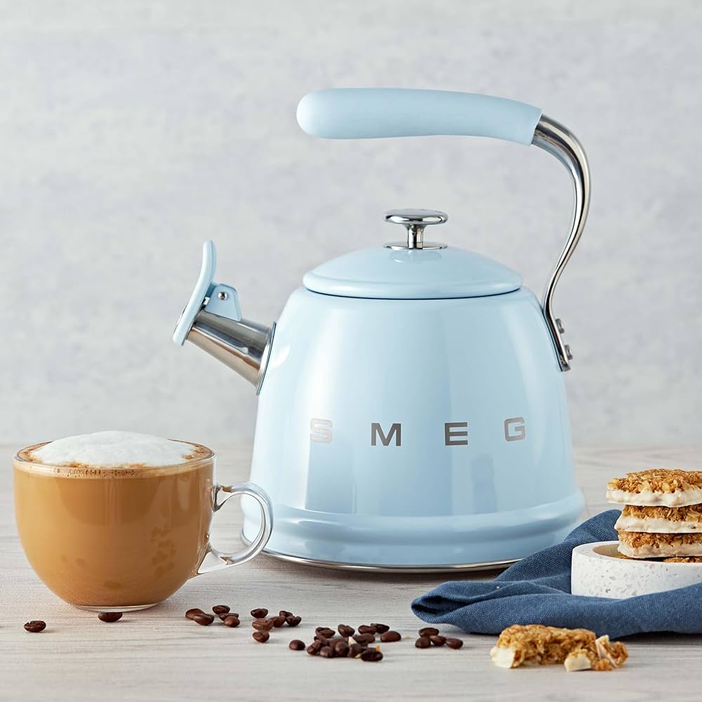 SMEG Retro Stovetop Whistling Kettle – 2.4Q | Blue