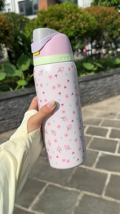 Owala FreeSip® 32oz Insulated Stainless Steel Water Bottle – Cherry Blossom Edition