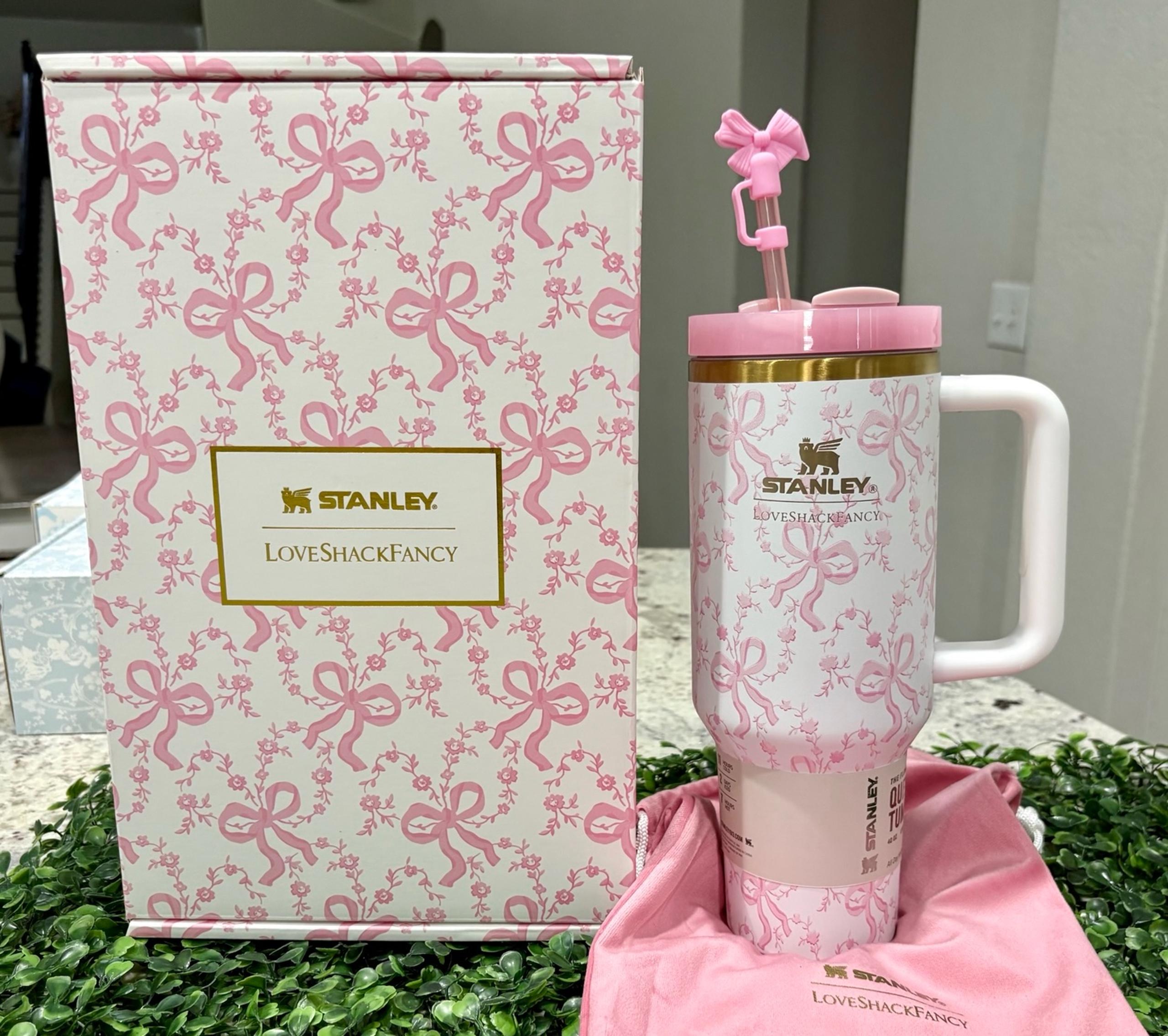 Stanley x LoveShack Fancy Ribbon Rosa Quencher H2.0 FlowState Tumbler | 40oz (Original)