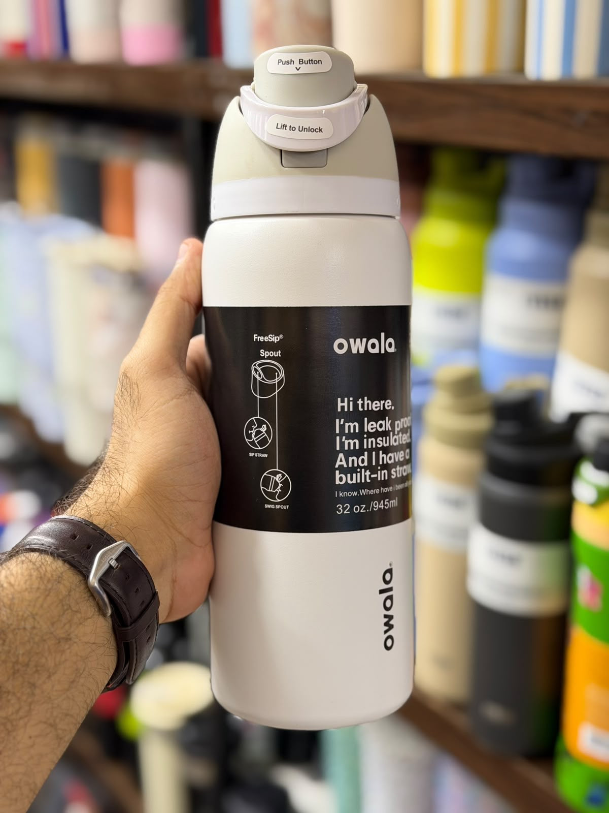 Owala FreeSip 32oz (945ml) Insulated Stainless Steel Water Bottle – Shy Marshmallow White