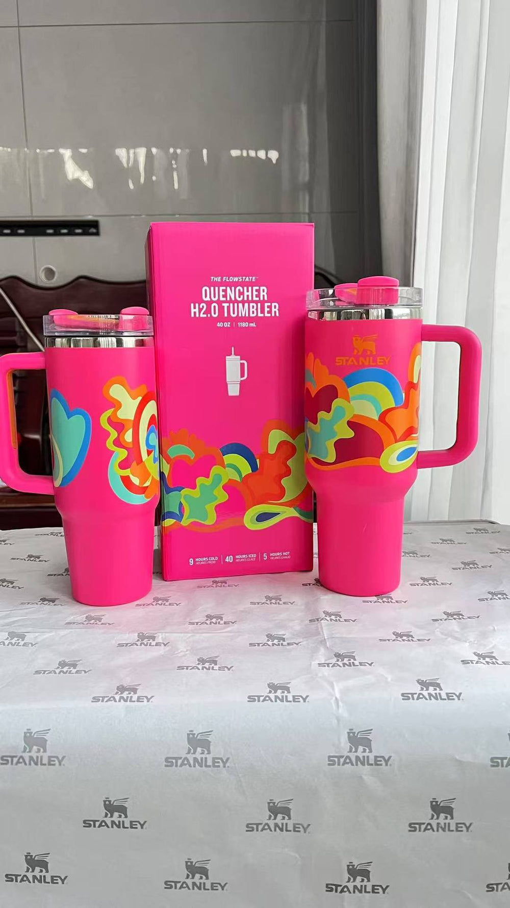 Stanley Tropical Wave - Quencher Tumbler